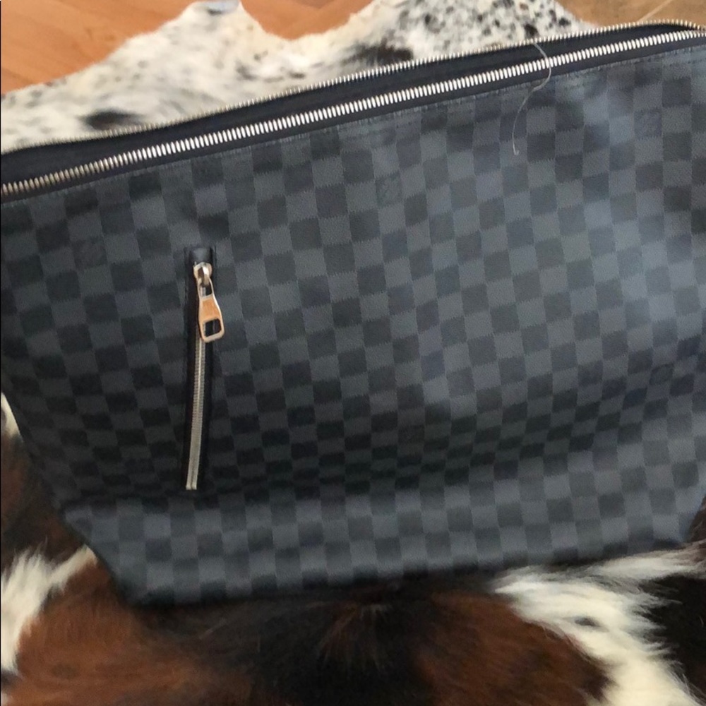 AUTHENTIC Louis Vuitton Mick MM Graphite Damier